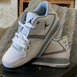 NEW KIDS JORDAN FLIGHT 23 BP SZ 1Y